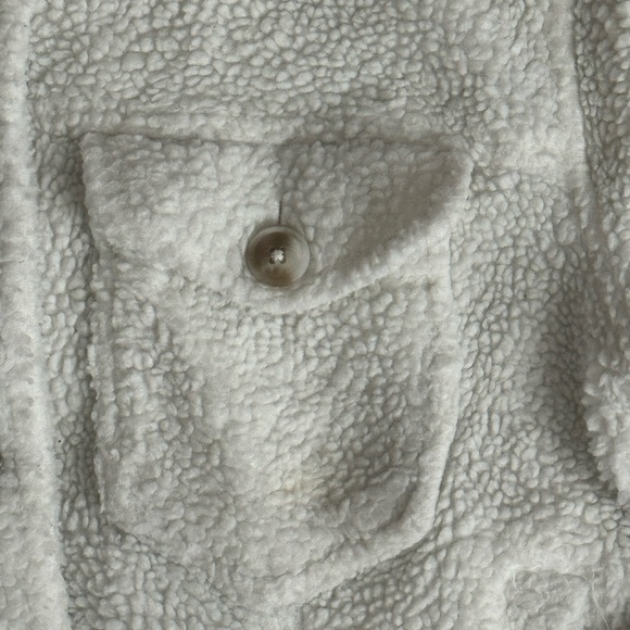 Cream Sherpa Jacket Women’s Size Medium Cozy Warm Trendy Teddybear Comfy - Picture 3 of 11